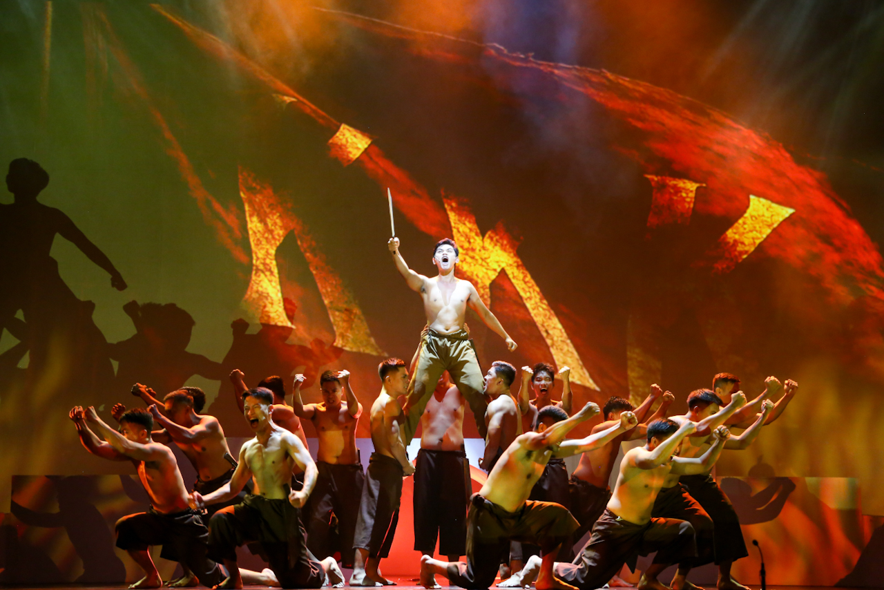 Soldier-Artists Stage ‘LIYAB’ at the Met